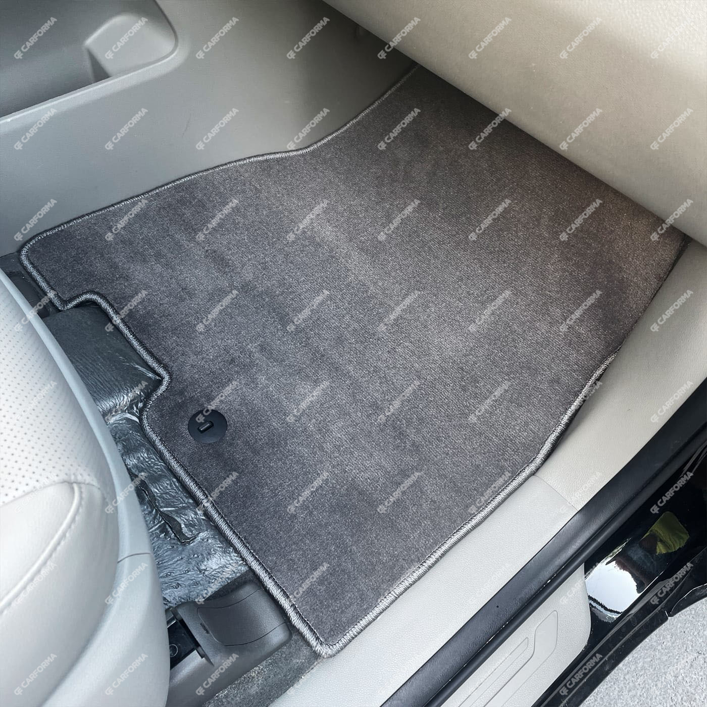 EVA коврики на KIA Carnival III 7 мест 2014 - 2021 в Йошкар-Оле EVA коврики на KIA Carnival III 7 мест 2014 - 2021 в Йошкар-Оле