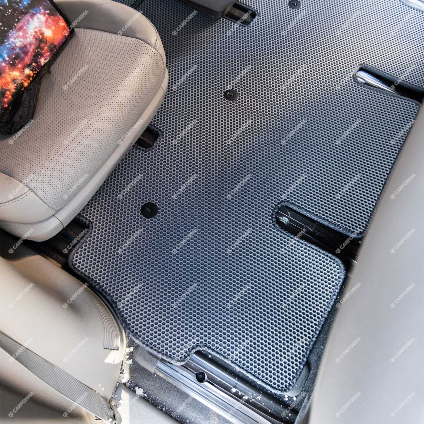 Ворсовые коврики на KIA Carnival III 9 мест и 11 мест 2014 - 2021 в Йошкар-Оле Ворсовые коврики на KIA Carnival III 9 мест и 11 мест 2014 - 2021 в Йошкар-Оле