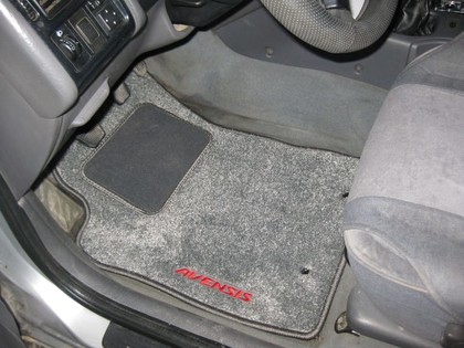 Ворсовые коврики на Toyota Avensis I 1997 - 2002 в Йошкар-Оле