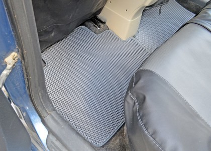 Ворсовые коврики на Toyota Yaris II 2005 - 2011 в Йошкар-Оле