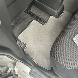 Ворсовые коврики на Nissan Tiida (C11) 2004 - 2014 в Йошкар-Оле