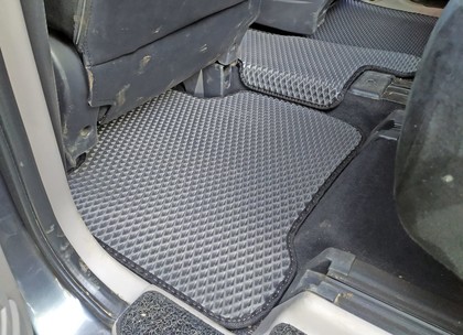 Коврики на Mitsubishi Grandis 2003 - 2009 в Йошкар-Оле