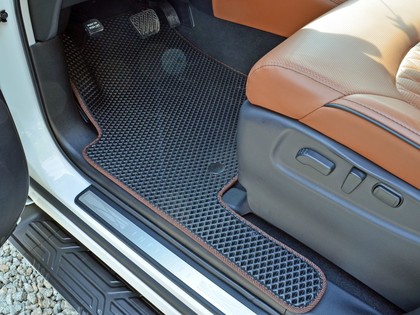 Ворсовые коврики на Infiniti QX80 2013 - 2025 в Йошкар-Оле