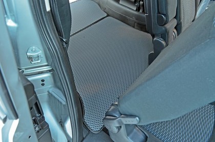 Коврики на Nissan Serena (C26) 2010 - 2016 в Йошкар-Оле