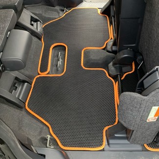 Коврики на Toyota Sienta II 2015 - 2022 в Йошкар-Оле