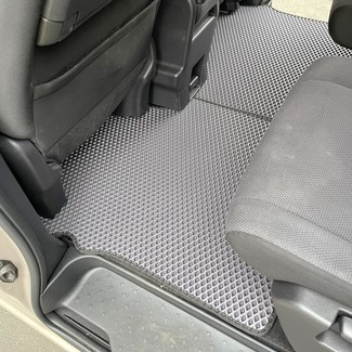 Коврики на Nissan Serena (C26) 2010 - 2016 в Йошкар-Оле