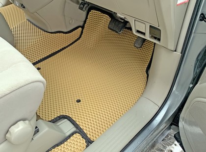 Ворсовые коврики на Toyota Estima III 2006 - 2019 в Йошкар-Оле