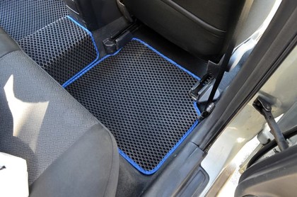 Ворсовые коврики на Toyota Avensis II 2002 - 2008 в Йошкар-Оле