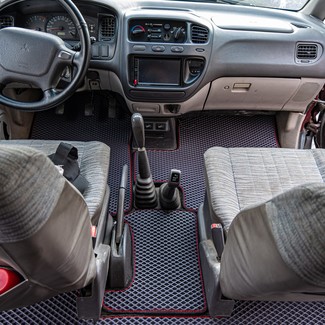 Коврики на Mitsubishi Space Gear 1994 - 2007 в Йошкар-Оле