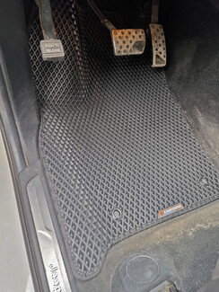 Ворсовые коврики на Jeep Grand Cherokee (WK2) 2010 - 2022 в Йошкар-Оле Ворсовые коврики на Jeep Grand Cherokee (WK2) 2010 - 2022 в Йошкар-Оле