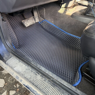 Ворсовые коврики на Jeep Grand Cherokee (ZJ) 1992 - 1999 в Йошкар-Оле Ворсовые коврики на Jeep Grand Cherokee (ZJ) 1992 - 1999 в Йошкар-Оле