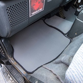 Коврики на Mitsubishi Delica 3 1986 - 1999 в Йошкар-Оле