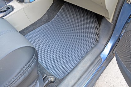 Ворсовые коврики на Toyota Yaris II 2005 - 2011 в Йошкар-Оле