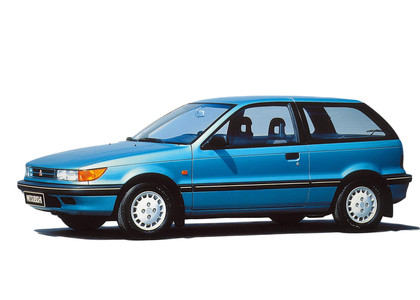 Ворсовые коврики на Mitsubishi Colt III 1988 - 1992 в Йошкар-Оле