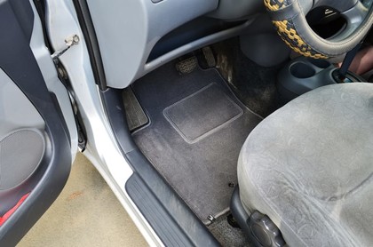 Ворсовые коврики на Toyota Yaris I 1999 - 2005 в Йошкар-Оле
