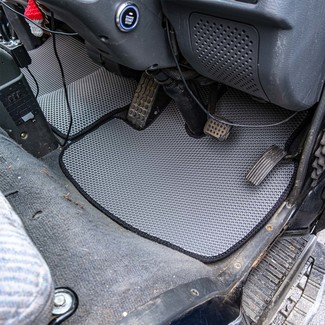 Коврики на Mitsubishi Delica 3 1986 - 1999 в Йошкар-Оле