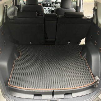 Коврики на Toyota Sienta II 2015 - 2022 в Йошкар-Оле
