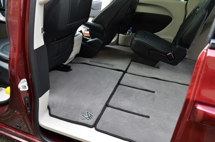 Ворсовые коврики на Chrysler Pacifica II 2016 - 2025 в Йошкар-Оле