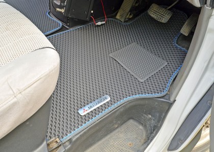 Ворсовые коврики на Mitsubishi Delica 4 1994 - 2007 в Йошкар-Оле
