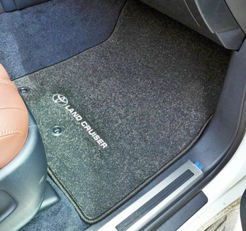 Ворсовые коврики на Toyota Land Cruiser 200 2007 - 2021 в Йошкар-Оле