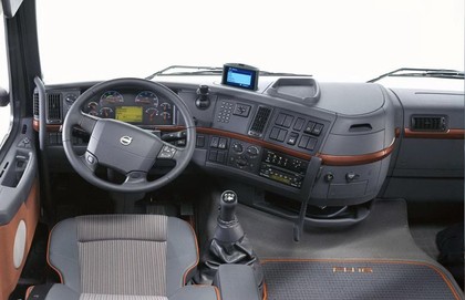Ворсовые коврики на Volvo FH II (FH12, FH13, FH16) 2001 - 2012 в Йошкар-Оле