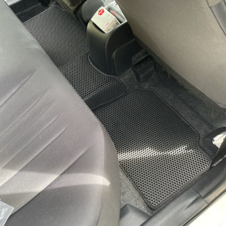 Коврики на Toyota Yaris IV 2019 - 2025 в Йошкар-Оле