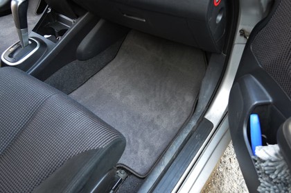 Ворсовые коврики на Nissan Tiida (C11) 2004 - 2014 в Йошкар-Оле