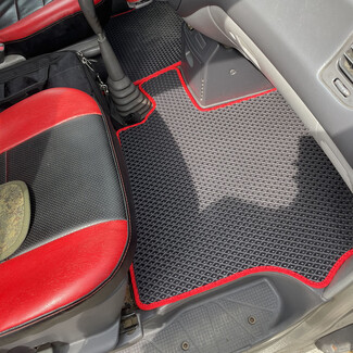 Ворсовые коврики на Mitsubishi Space Gear 1994&nbsp;-&nbsp;2007 в Йошкар-Оле