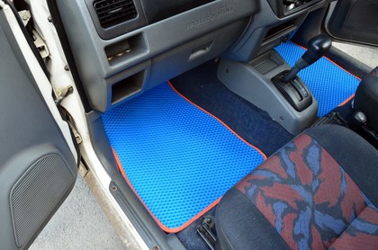 Ворсовые коврики на Mitsubishi Pajero Mini II 1998 - 2012 в Йошкар-Оле