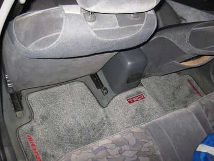 Ворсовые коврики на Toyota Avensis I 1997 - 2002 в Йошкар-Оле