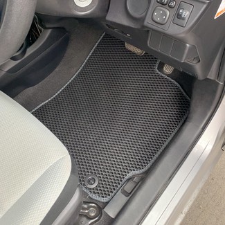 Ворсовые коврики на Toyota Aqua (P10) 2011 - 2021 в Йошкар-Оле