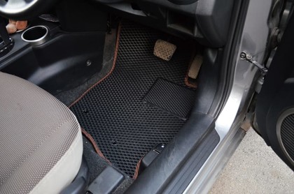 Коврики на Mazda Verisa 2004 - 2015 в Йошкар-Оле