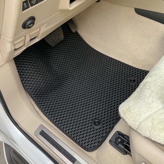 Ворсовые коврики на Toyota Land Cruiser 300 2021 - 2025 в Йошкар-Оле