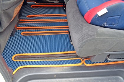 Ворсовые коврики на Nissan Serena (C25) 2005 - 2010 в Йошкар-Оле