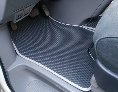 Ворсовые коврики на Toyota Alphard (H10) 2002 - 2008 в Йошкар-Оле