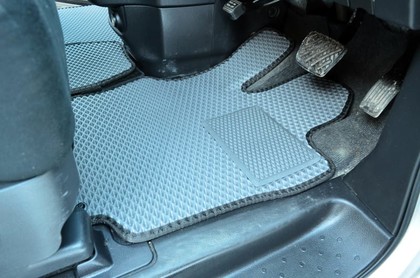Коврики на Nissan Serena (C26) 2010 - 2016 в Йошкар-Оле