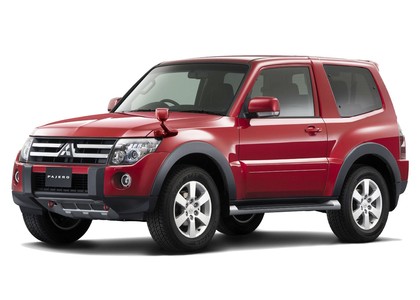 Коврики на Mitsubishi Pajero IV 2006 - 2021 в Йошкар-Оле