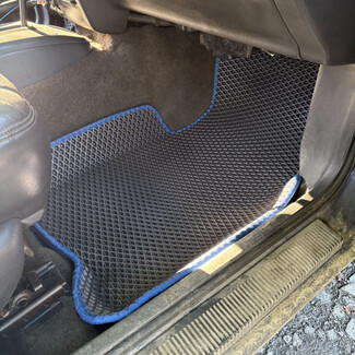 Ворсовые коврики на Jeep Grand Cherokee (ZJ) 1992 - 1999 в Йошкар-Оле Ворсовые коврики на Jeep Grand Cherokee (ZJ) 1992 - 1999 в Йошкар-Оле