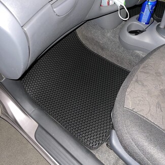 Коврики на Toyota Vitz I 1998 - 2005 в Йошкар-Оле Коврики на Toyota Vitz I 1998 - 2005 в Йошкар-Оле