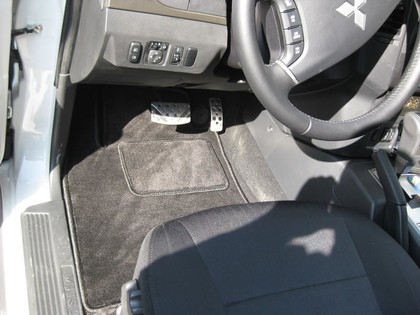 Коврики на Mitsubishi Pajero IV 2006 - 2021 в Йошкар-Оле