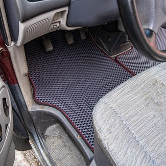Коврики на Mitsubishi Space Gear 1994 - 2007 в Йошкар-Оле