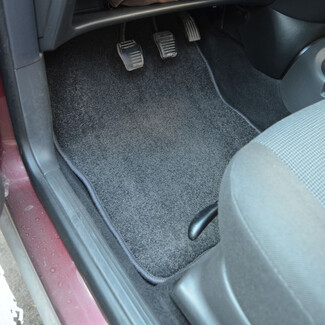 Коврики на Ford Focus I 1998 - 2005 в Йошкар-Оле Коврики на Ford Focus I 1998 - 2005 в Йошкар-Оле