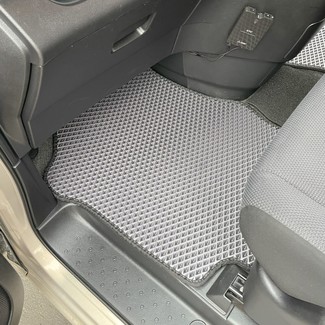 Коврики на Nissan Serena (C26) 2010 - 2016 в Йошкар-Оле