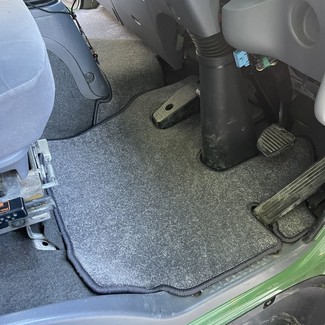 Ворсовые коврики на Isuzu Forward V широкая кабина 2007 - 2025 в Йошкар-Оле